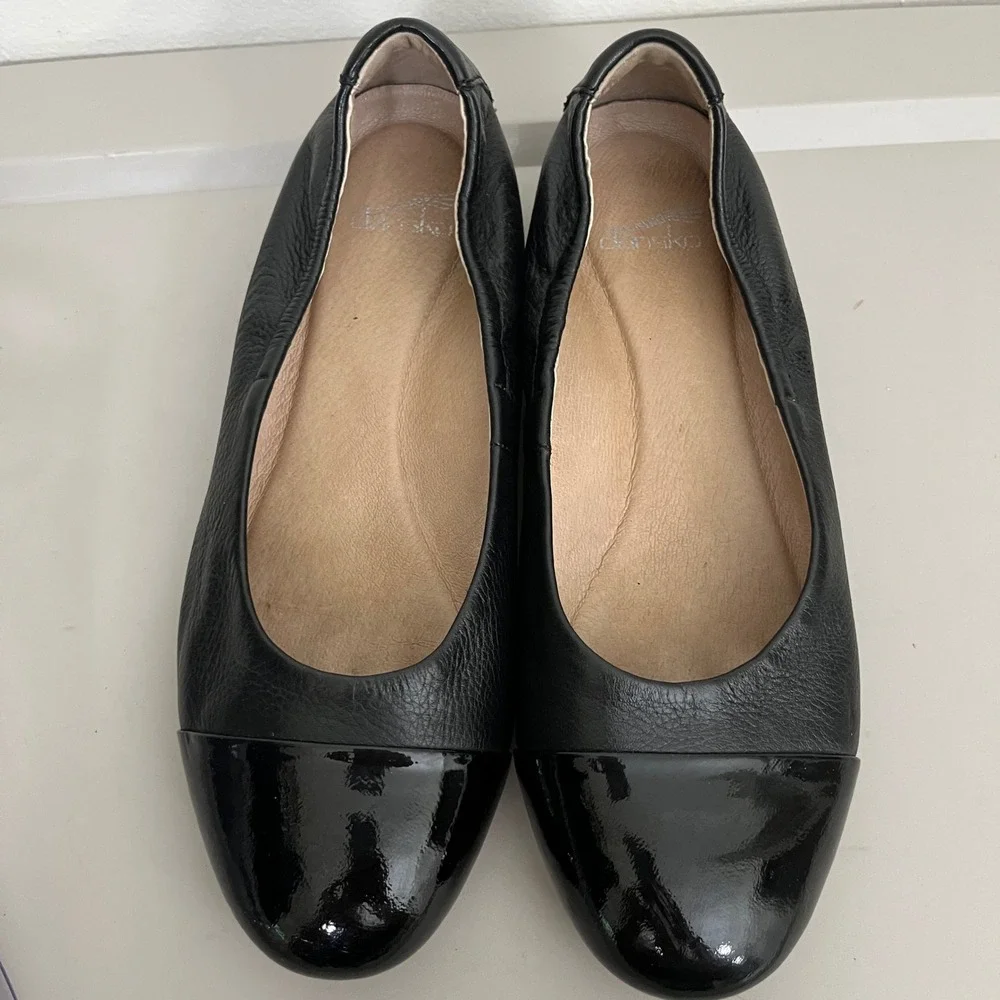 Dansko Lisanne Ballet Flats Sz 38 7.5 LeatherCap Toe Comfort Career Chic Classic